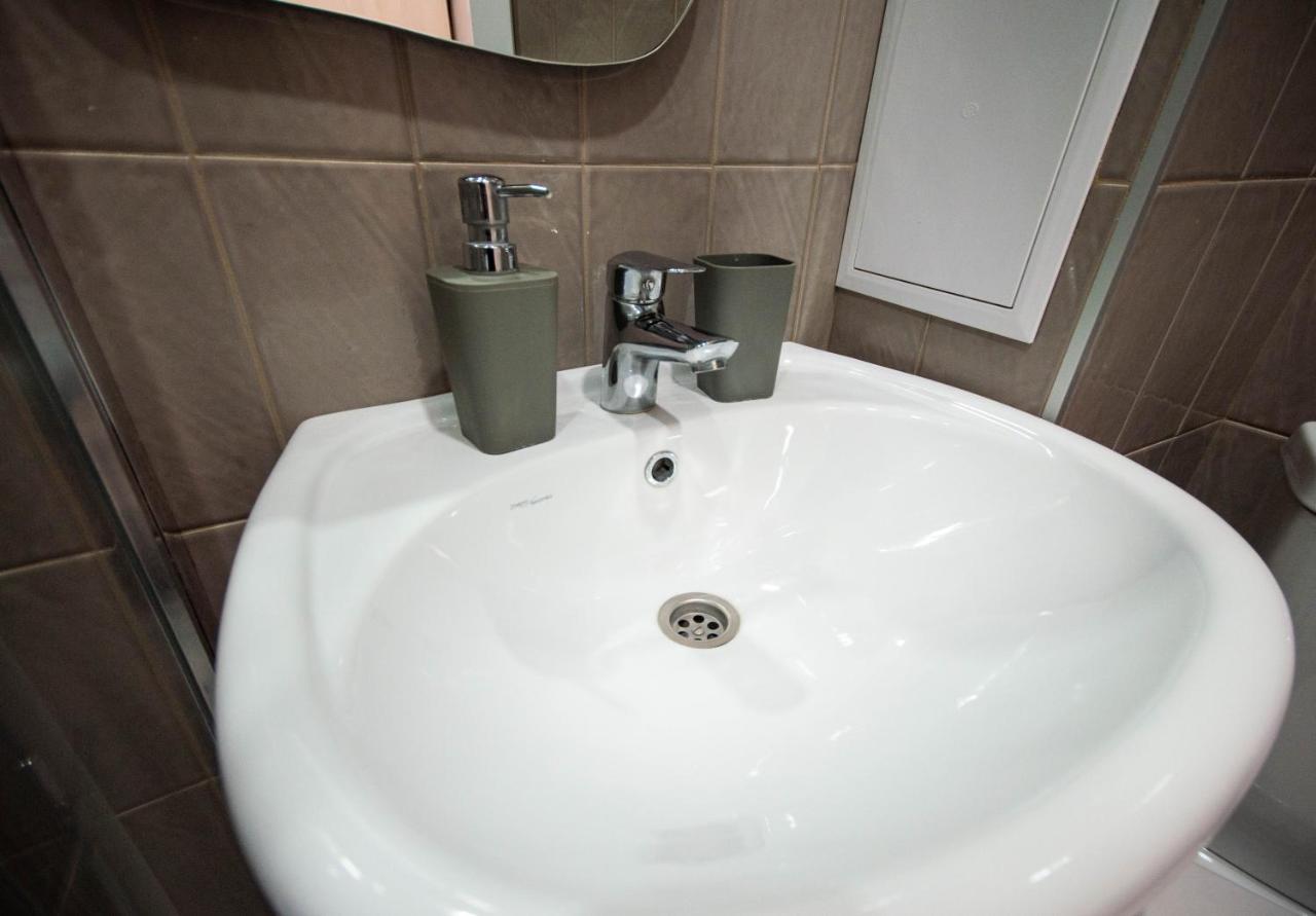 Kyiv Lesi 3 Studio Apartment Luaran gambar